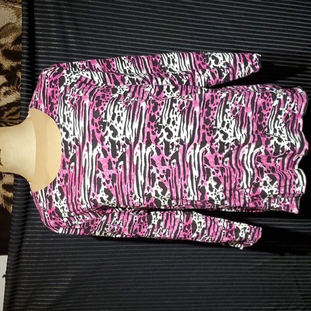 Kim Roger's xl top
